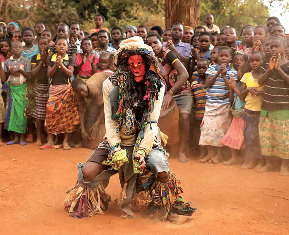 Mapiko de Nampula: A Dança das Máscaras que Faz Tremer a Terra